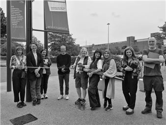 Together in Commune - Rua Red