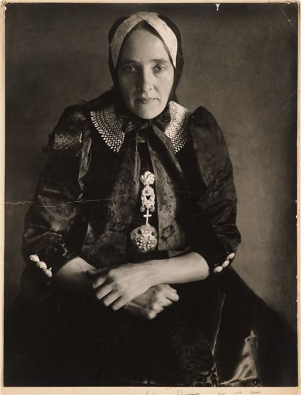 Junge Bäuerin aus der nördlichen Lüneburger Heide in Tracht by Erna Lendvai-Dircksen, circa 1930