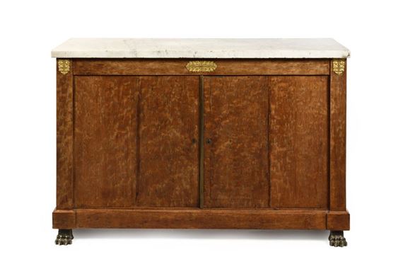 A two-leaf mottled mahogany sideboard - Bernard Molitor
