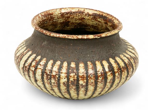 Gutte Eriksen | Vase (1947) | MutualArt