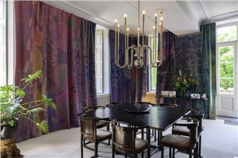 Castle Interior & Collection Eyck