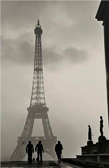 The Eiffel Tower, Trocadero - Pierre Boulat