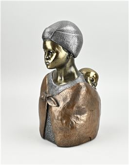 Mooi bronzen beeld van een Afrikaanse vrouw met slapend kindje op haar rug - Casper Darare