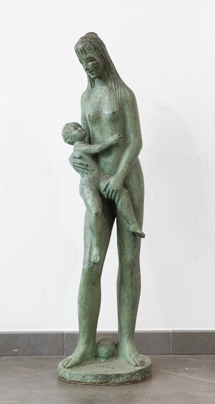 Artwork by Virgino Pessina, Maternità, Made of bronze