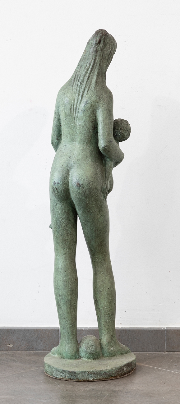 Artwork by Virgino Pessina, Maternità, Made of bronze