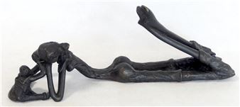 Bronze sculpture of a mother with child - Boris Kramer