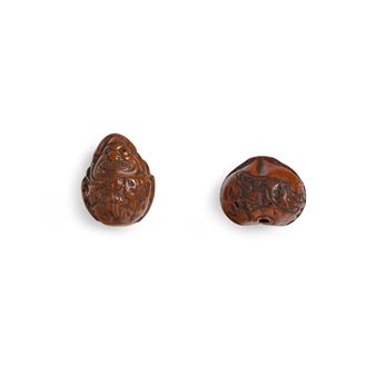 TWO WALNUT NETSUKE - Hidari Issan