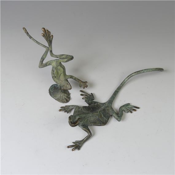 Michael Storey | a bronze sculpture of a Lizard | MutualArt