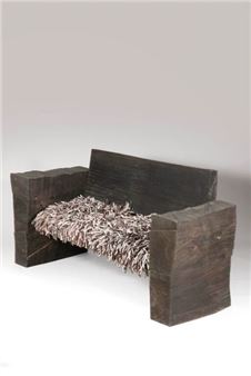 Black-stained carved oak bench, velvet calfskin cushion and straps - Denis Milovanov