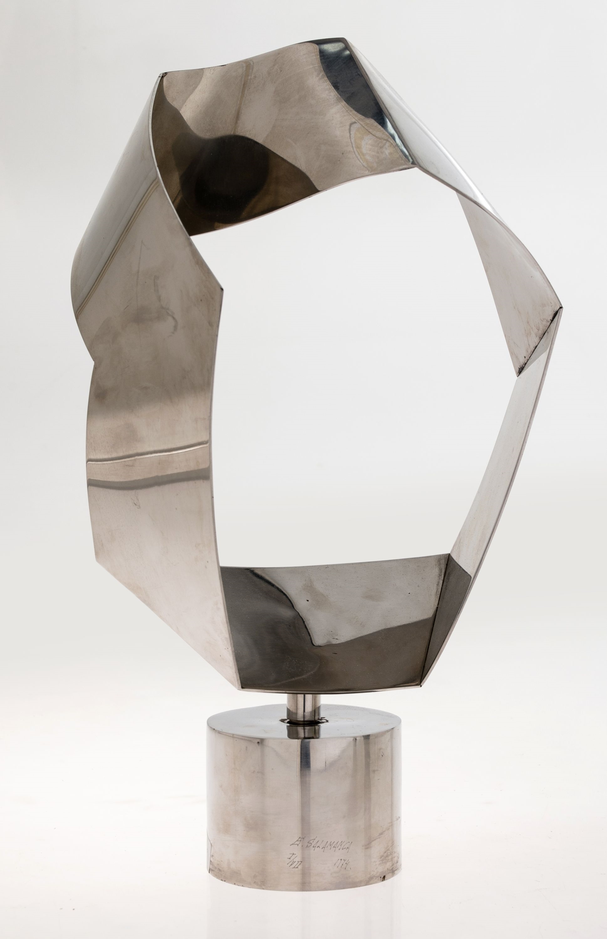 Artwork by Enrique Salamanca, ENRIQUE SALAMANCA, Made of steel sculpture