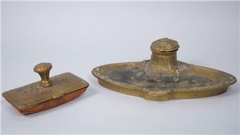 Bronze desk set with golden patina - Som-charles Guenardeau