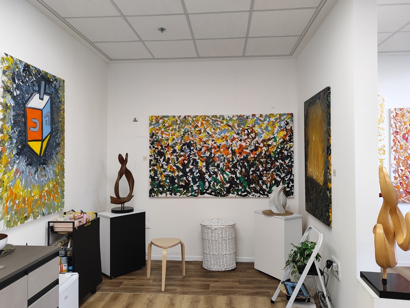 Moriya Mor and Patricia Abramovich: Seeking the Light at ABStudio Art Gallery