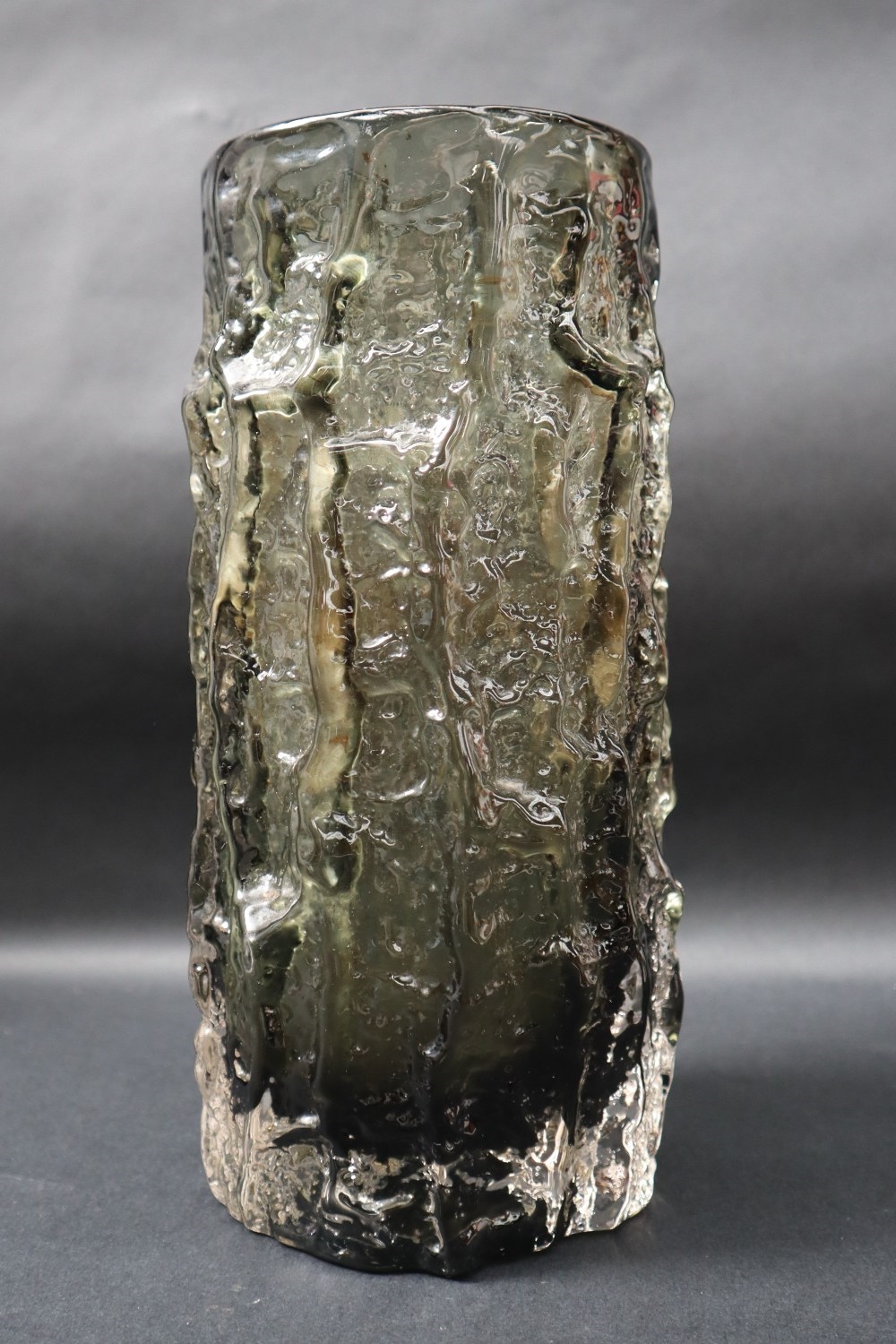 Geoffrey Baxter | A Geoffrey Baxter for Whitefriars pewter bark effect ...