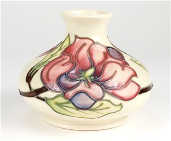 Auction 299 - Paintings, Toys, Ceramics & Collectables - Lockdales Auctioneers