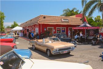 Angelo Hinojosa: Lowrider Lane - Viewpoint Photographic Art Center