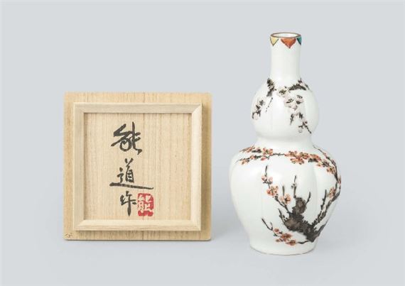 Gourd shaped sake decanter with design of red and white plum in overglaze enamel by Yoshimichi Fujimoto