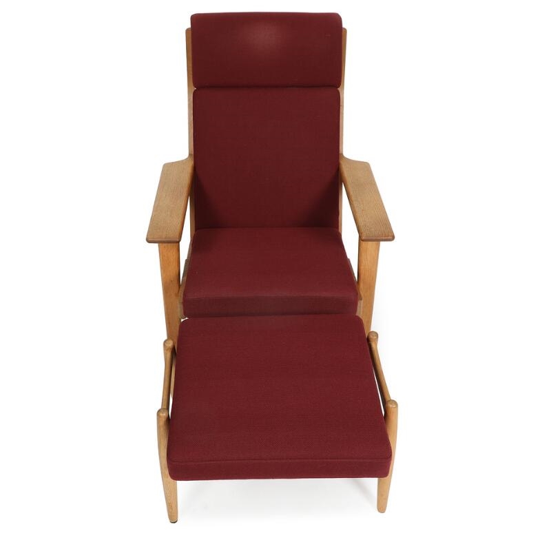 Hans J. Wegner | GE 290A (1962) | MutualArt