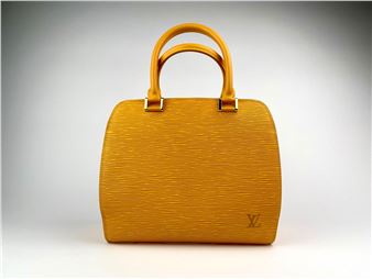 August Fashion, Jewelry, and Art Collection - Block Auction House