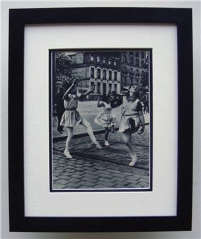 Street Scene - Claude Simon