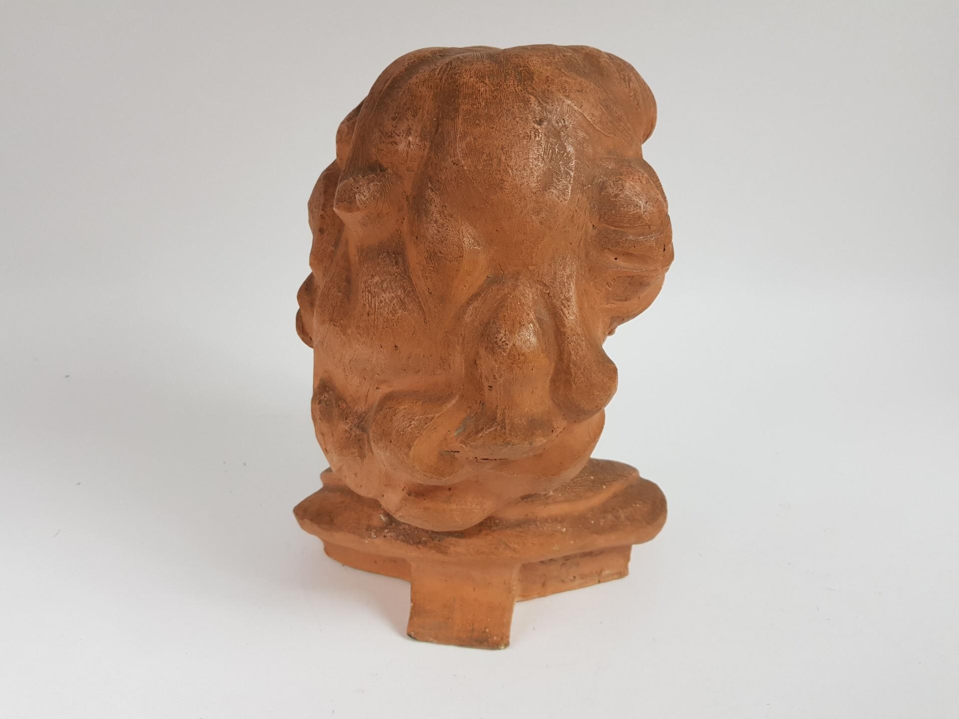 Artwork by Andre Rozay, à La Borne - Buste de jeune femme, Made of Patinated terracotta