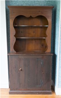 WALLACE NUTTING PINE SET BACK CUPBOARD - Wallace Nutting