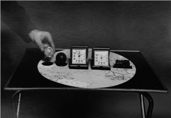 Bonington Vitrines #28: Gestures – Someone’s Doing Something - Bonington Gallery