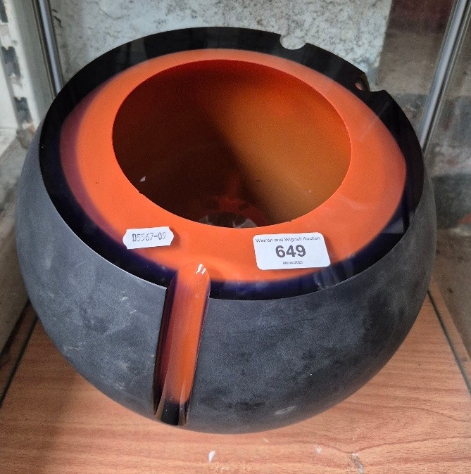 Artwork by Anna Torfs, Sinope 30, Made of art glass