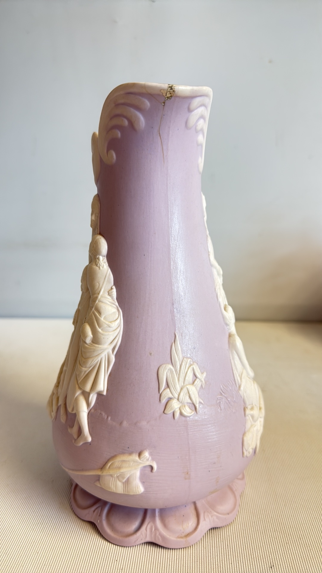 Samuel Alcock | lavender sprigged stoneware jug (Circa 1850) | MutualArt