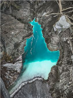 Edward Burtynsky: Natural Commodities - Howard Greenberg Gallery