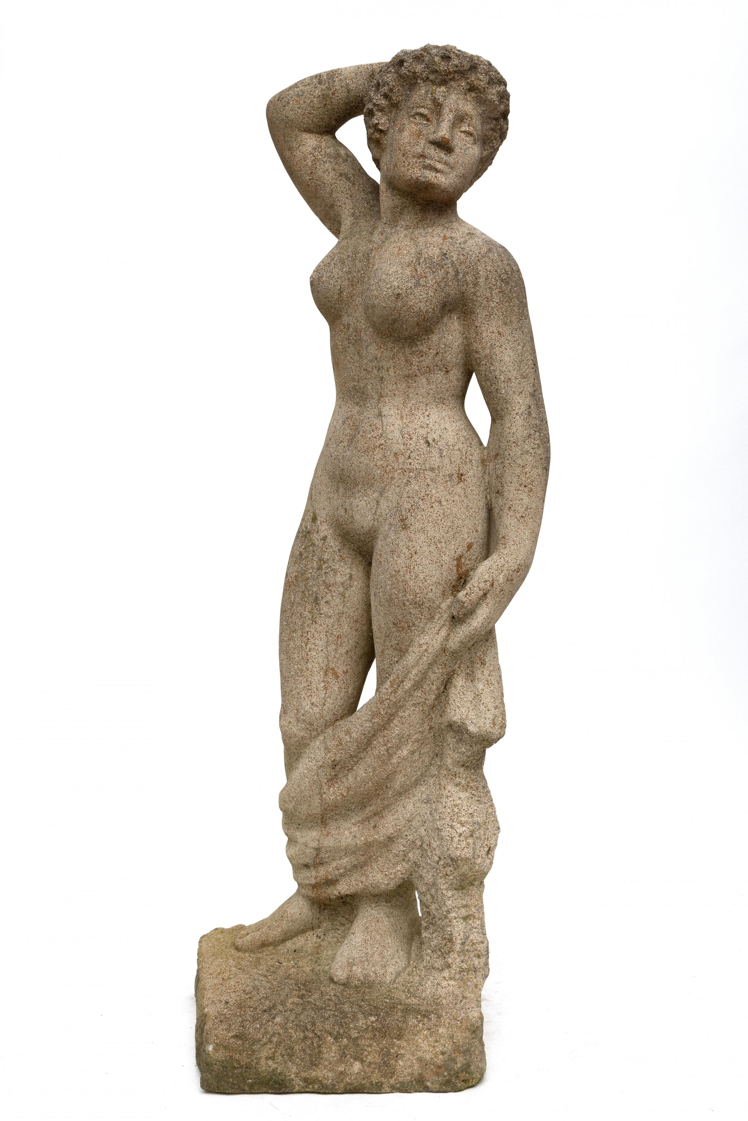 Artwork by John Rädecker, Staand vrouwelijk naakt, Made of zandstenen