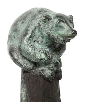 Fiona Zondervan (1963), Lemur on a tree trunk - Fiona Zondervan