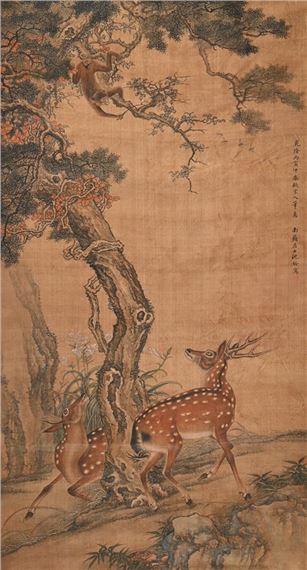 A LARGE CHINESE WATERCOLOUR PAINTING OF DEERS AND PINE TREE by Chinese School, 20th Century, 19th or 20th Century