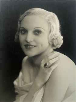 Portrait of a Woman - G.L. Manuel Frères