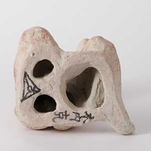 Artwork by Yoshi Kinouchi, Nude, Made of terracotta