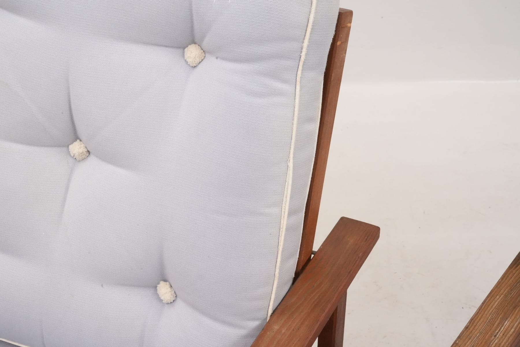 Artwork by Elsa Stackelberg, solstolar