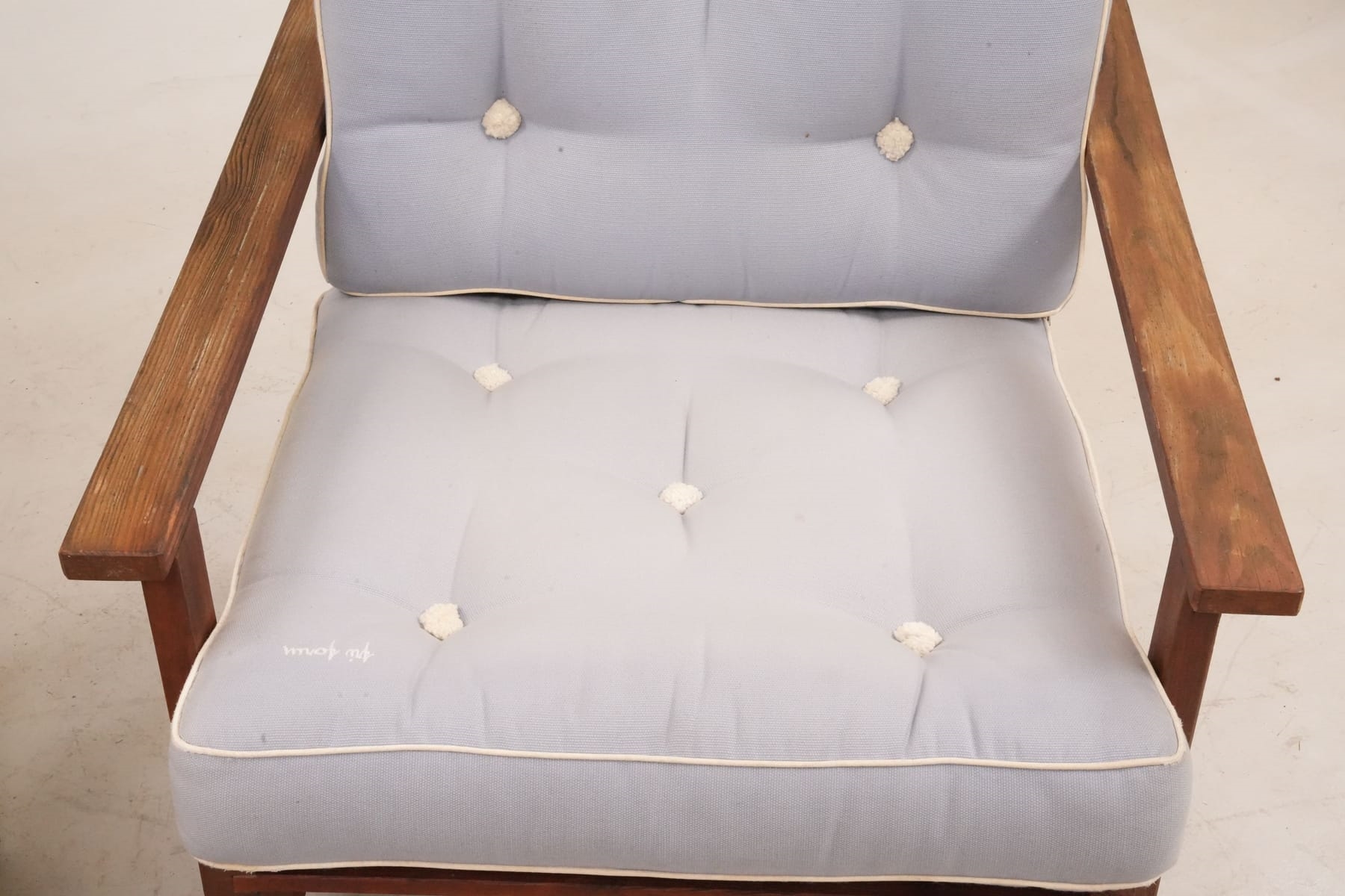 Artwork by Elsa Stackelberg, solstolar