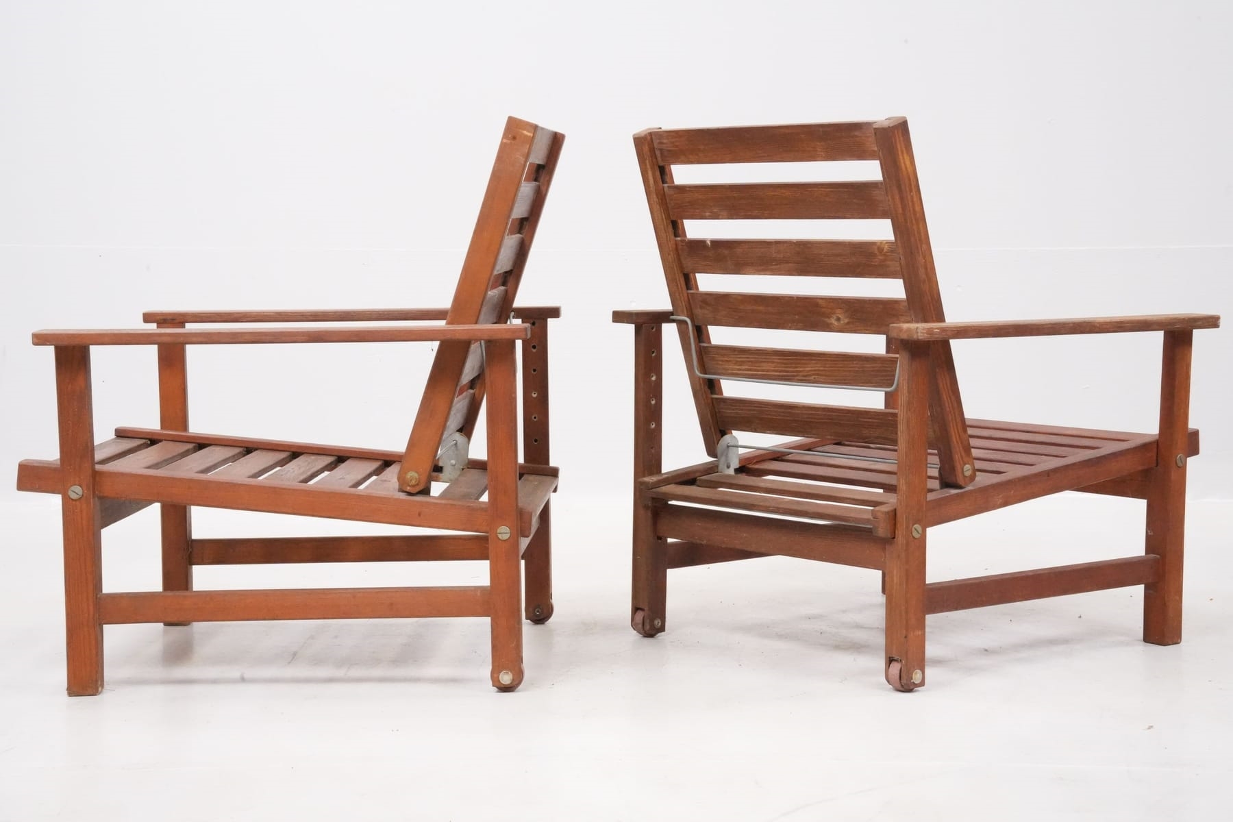 Artwork by Elsa Stackelberg, solstolar