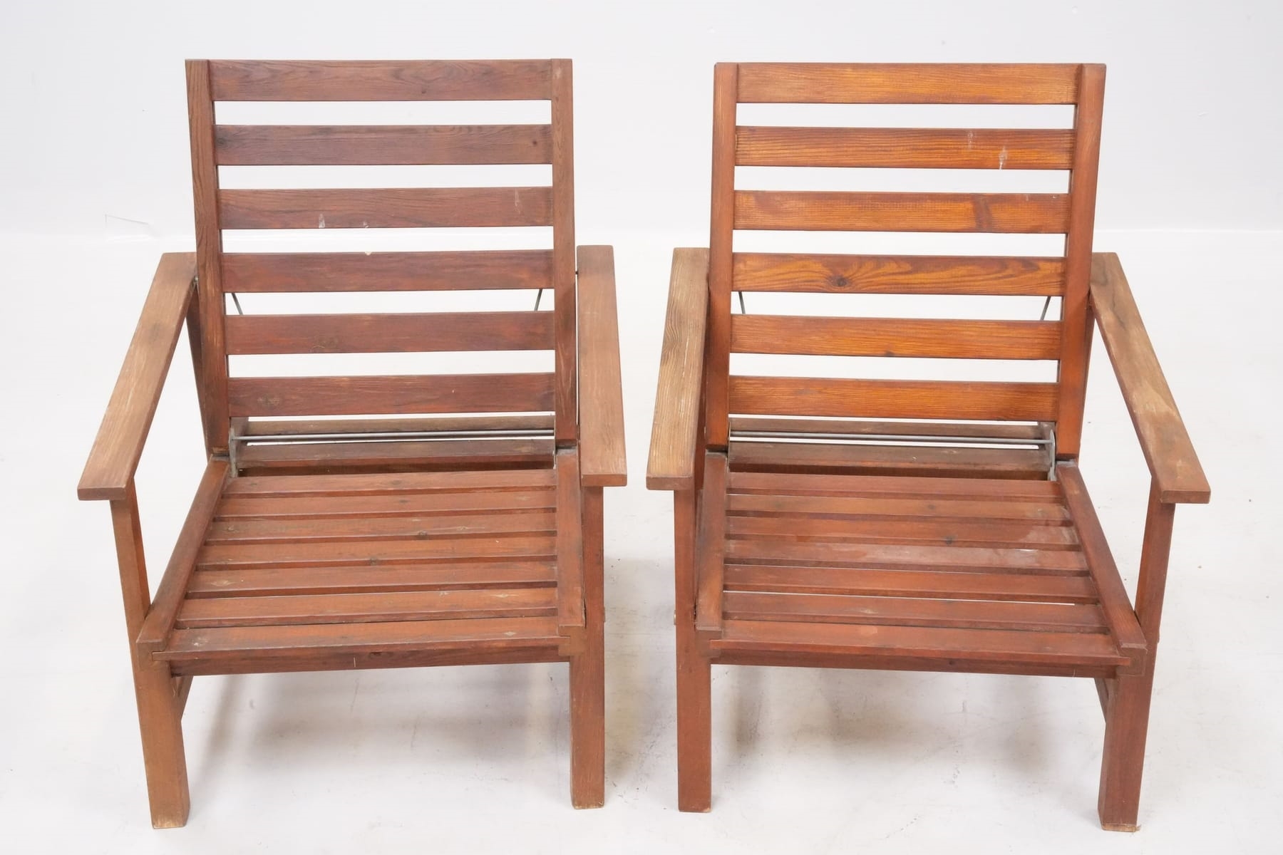 Artwork by Elsa Stackelberg, solstolar