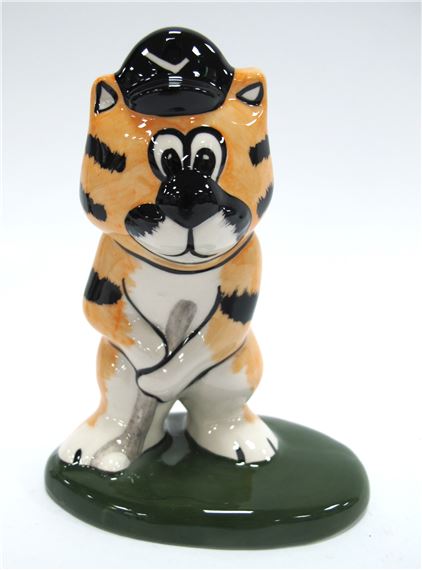 Tiger the Golfing Cat by Lorna Bailey
