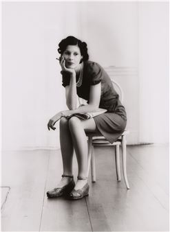 EIJA, STUDIO PHOTO, 1976 - Van Pariser
