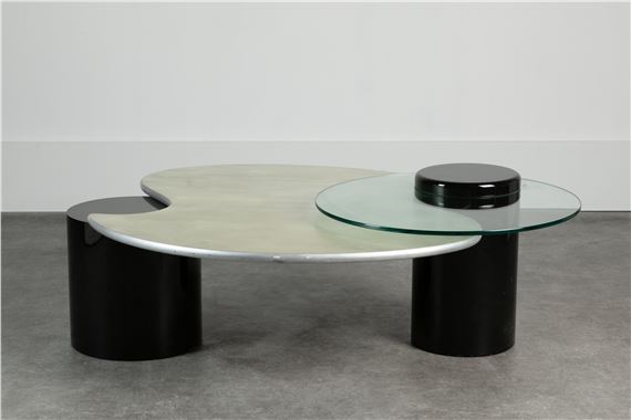 A postmodern two-tiered extendable coffee table - Roger Rougier