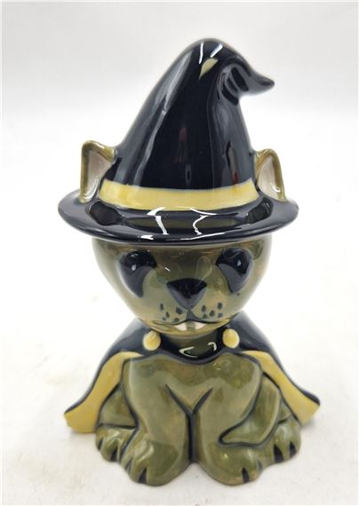 HEGGERTY THE WITCH CAT by Lorna Bailey