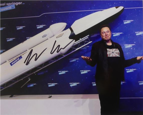 ELON MUSK AXEL SPRINGER SIGNED PHOTOGRAPH - Elon Musk