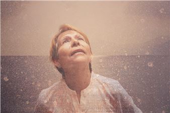 Photographs That Depict Alzheimer’s with Dignity