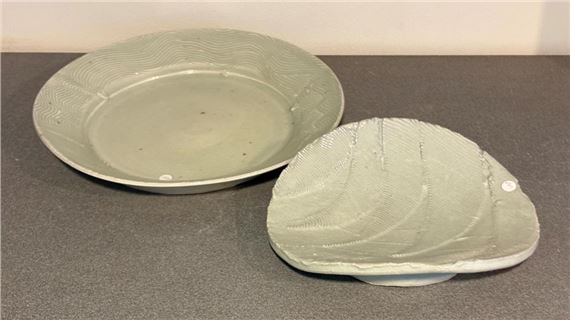 Plate & Dish. Fern & Wave Pattern (2 by Glenda Hoy