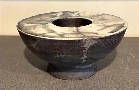 Footed Bowl/Holder by Glenda Hoy