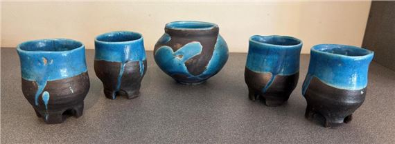 Mugs (4) & Bowl by Glenda Hoy