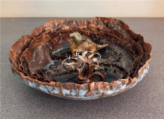Dragon Bowl, Two Figures