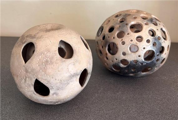 Puzzle Balls by Glenda Hoy