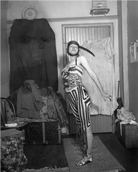 Kissambushed - Gallery van Fanny Freytag